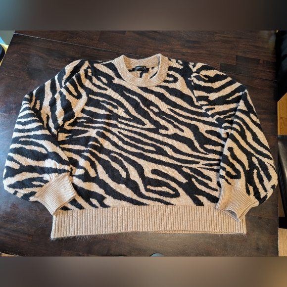City Chic Zebra Print Sweater w/ Puff Sleeve, Women's L/20, So Soft! - Picture 1 of 5